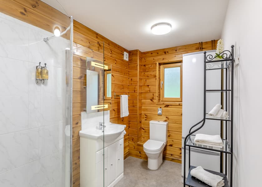 Helsinki Lodge - Black Hall Lodges, Knighton