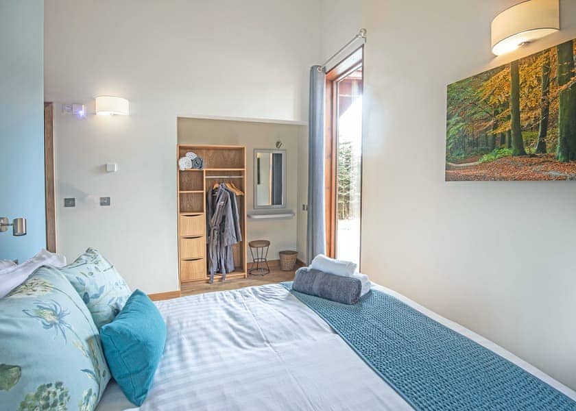 Typical | Silver Birch 3 (Pet) - Blackwood Forest Lodges, Micheldever, Nr Winchester