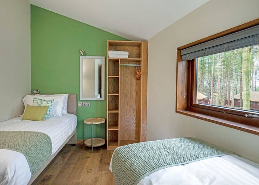 Typical | Golden Oak 4 (Pet) - Blackwood Forest Lodges, Micheldever, Nr Winchester