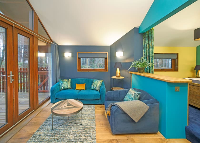Typical | Golden Oak Hideaway (Pet) - Blackwood Forest Lodges, Micheldever, Nr Winchester