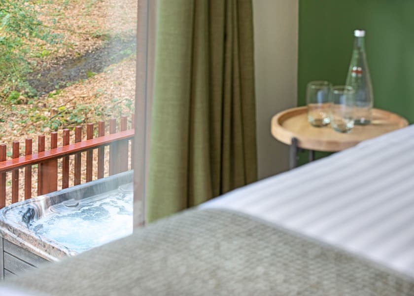Typical | Golden Oak 4 - Blackwood Forest Lodges, Micheldever, Nr Winchester