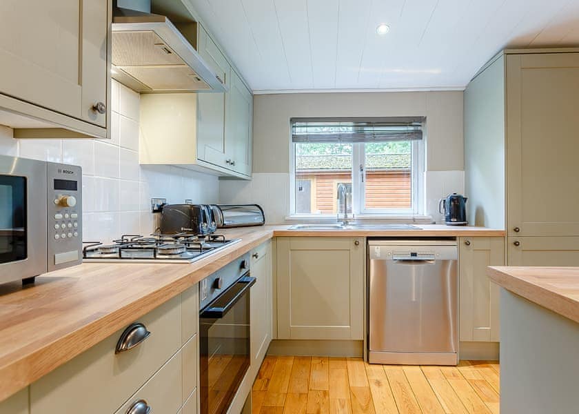 Blenheim Lodge - Bluewood Lodges, Cotswolds