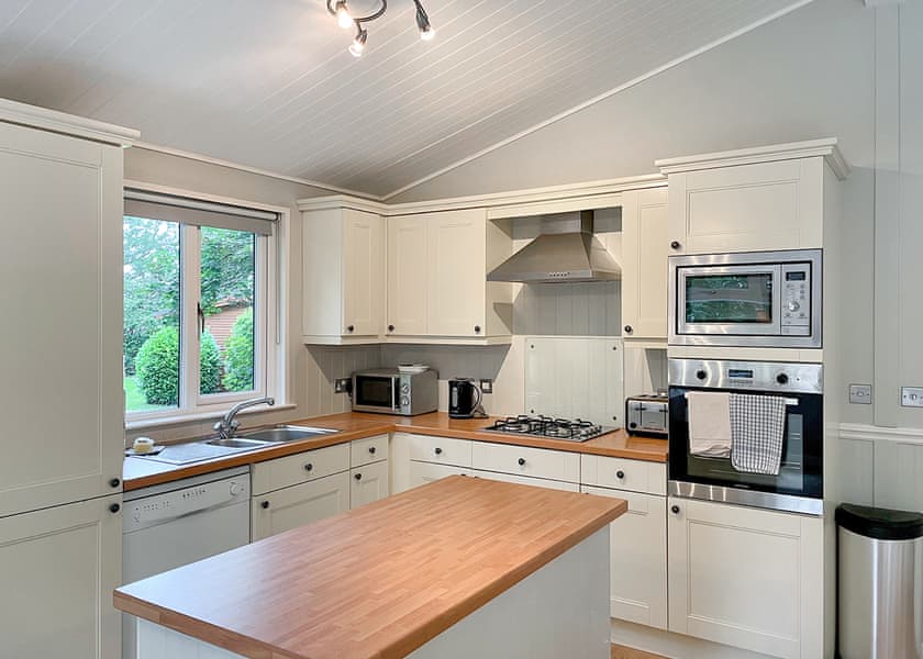 Norton Lodge Plus - Bluewood Lodges, Cotswolds