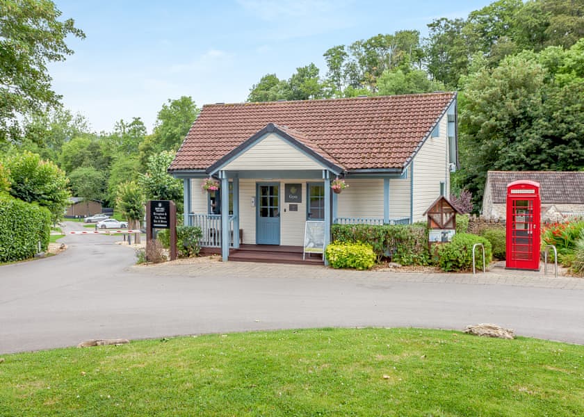 Bath Mill Lodge Retreat, Newton Saint Loe, Nr Bath