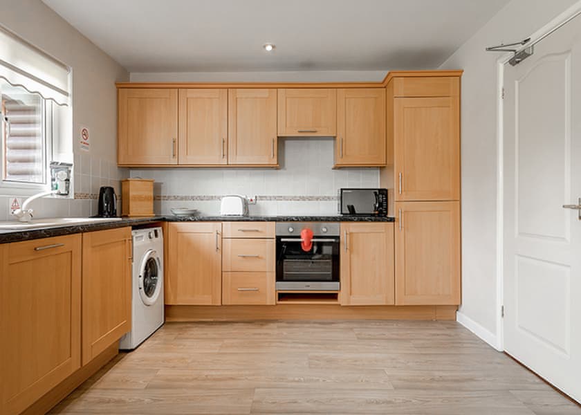 Bungalow 2 Pet Friendly - Bodmin Holiday Park, Bodmin