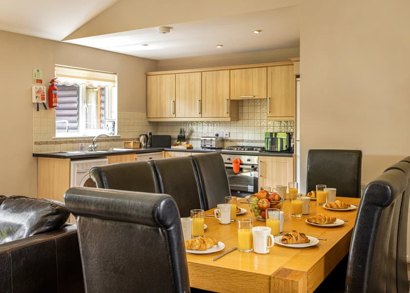 Bungalow 3 - Bodmin Holiday Park, Bodmin