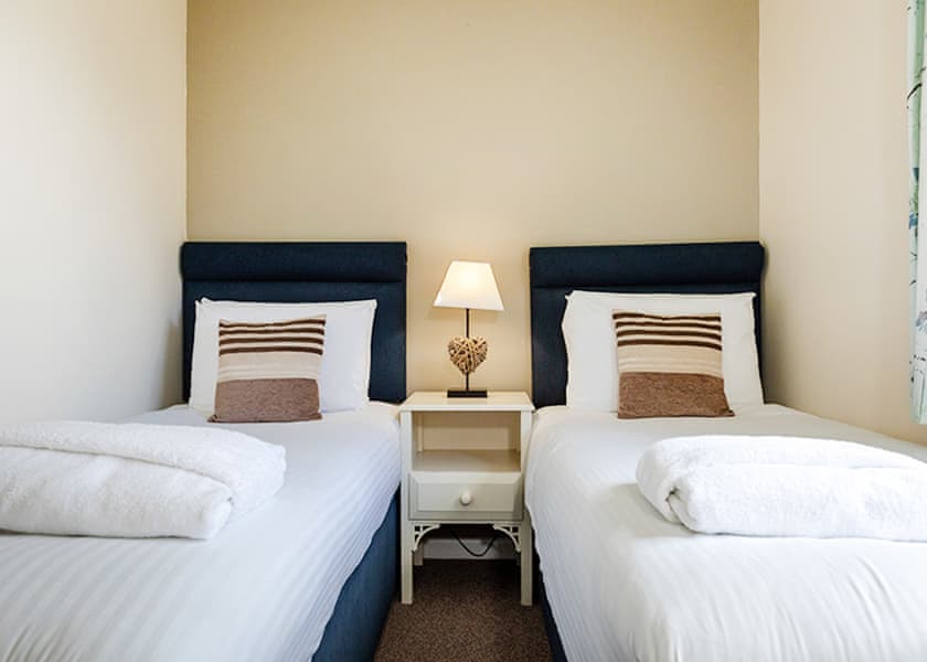 Bungalow 3 Pet Friendly - Bodmin Holiday Park, Bodmin