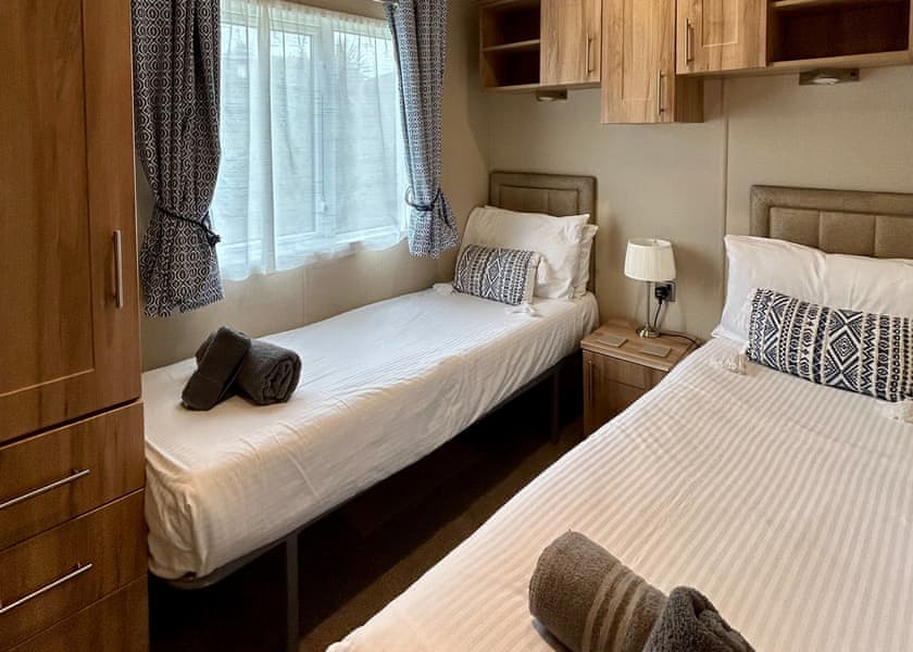 Country Holiday Home Platinum Four Spa - Bossiney Bay, Tintagel