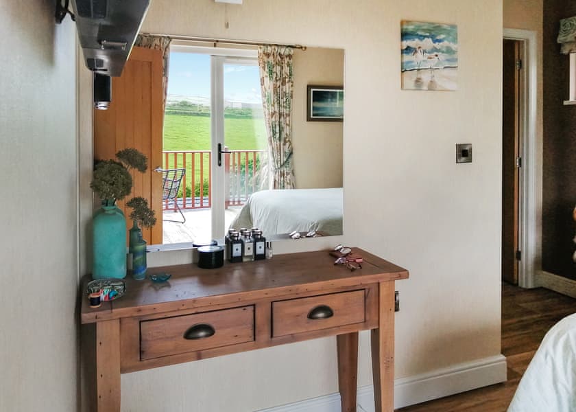 Country Lodge Four Platinum - Bossiney Bay, Tintagel