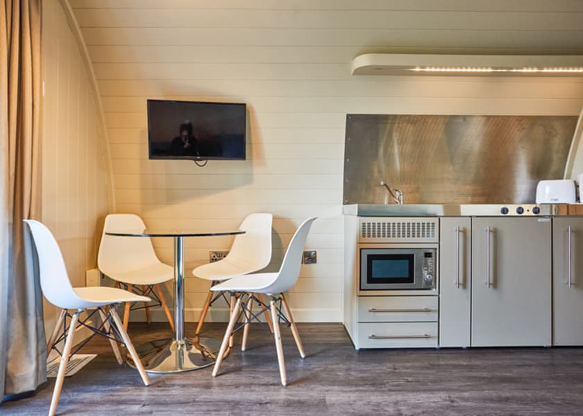 Superior Glamping Pod (electric HT) - Braidhaugh Park, Crieff