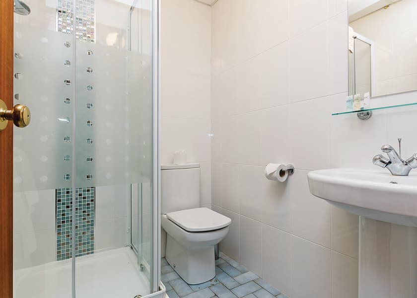 Typical Crows Nest 2