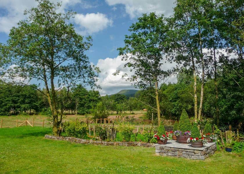 Pen-Y-Bont Cottage - Brecon Beacons Resort, Brecon Beacons National Park