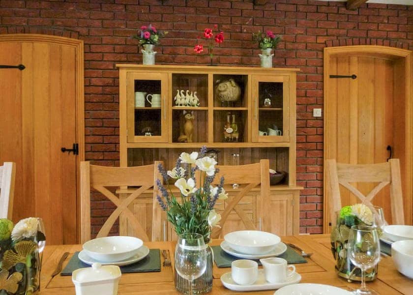 Pen-Y-Bont Cottage - Brecon Beacons Resort, Brecon Beacons National Park