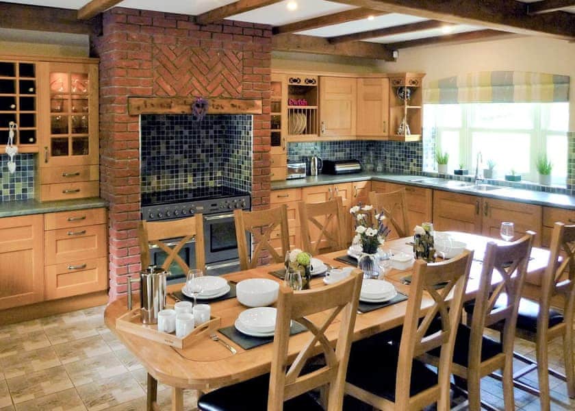 Pen-Y-Bont Cottage - Brecon Beacons Resort, Brecon Beacons National Park