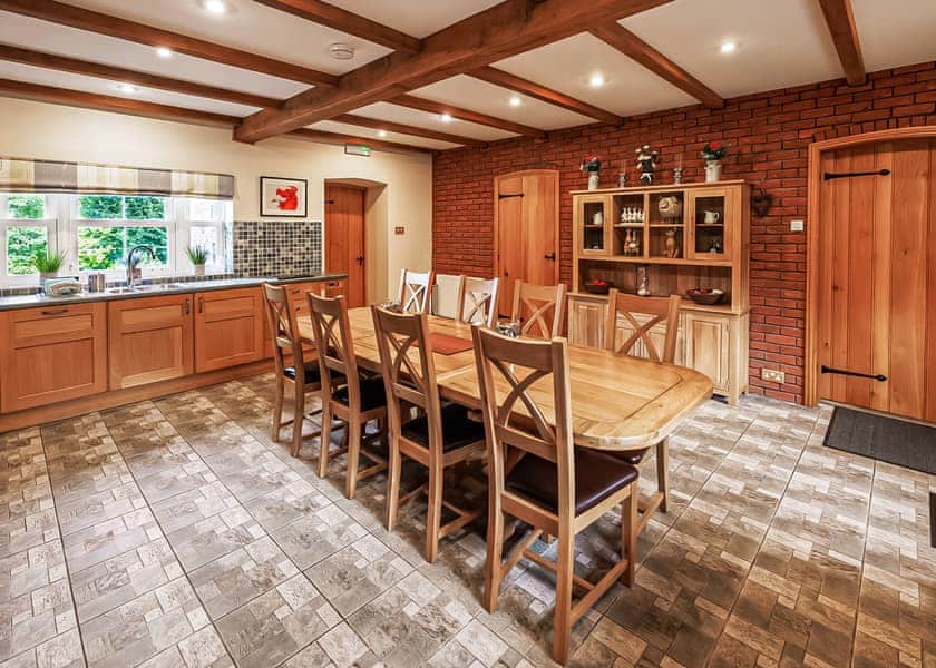 Pen-Y-Bont Cottage - Brecon Beacons Resort, Brecon Beacons National Park