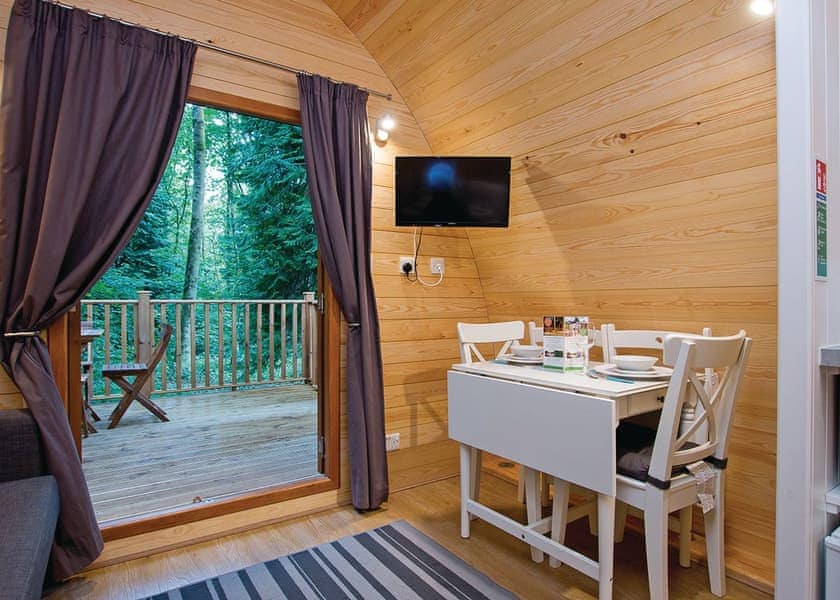 Comfort Plus Pod Hot Tub 2 - Brokerswood Holiday Park, Westbury, nr Longleat