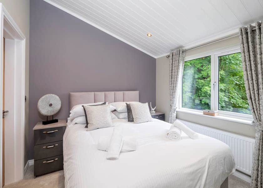 Typical | Superior Lodge Hot Tub 6 - Brokerswood Holiday Park, Westbury, nr Longleat