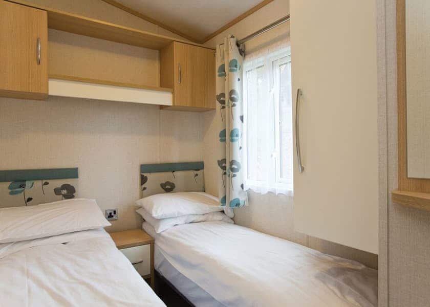 Comfort Plus Caravan 4 - Brokerswood Holiday Park, Westbury, nr Longleat
