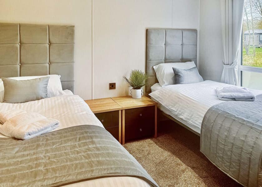 Fallow Lodge - Bredon View, Pershore