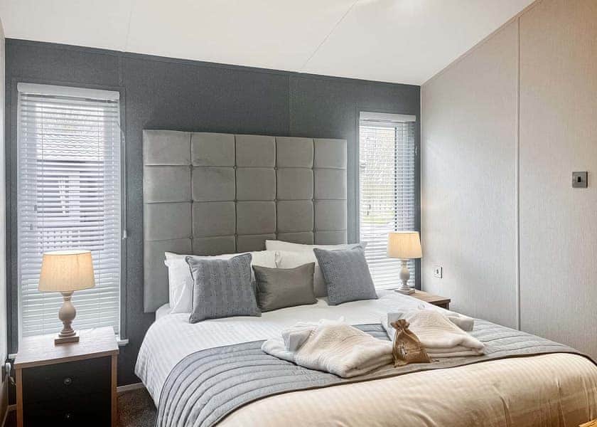 Fallow Pet Friendly Lodge - Bredon View, Pershore