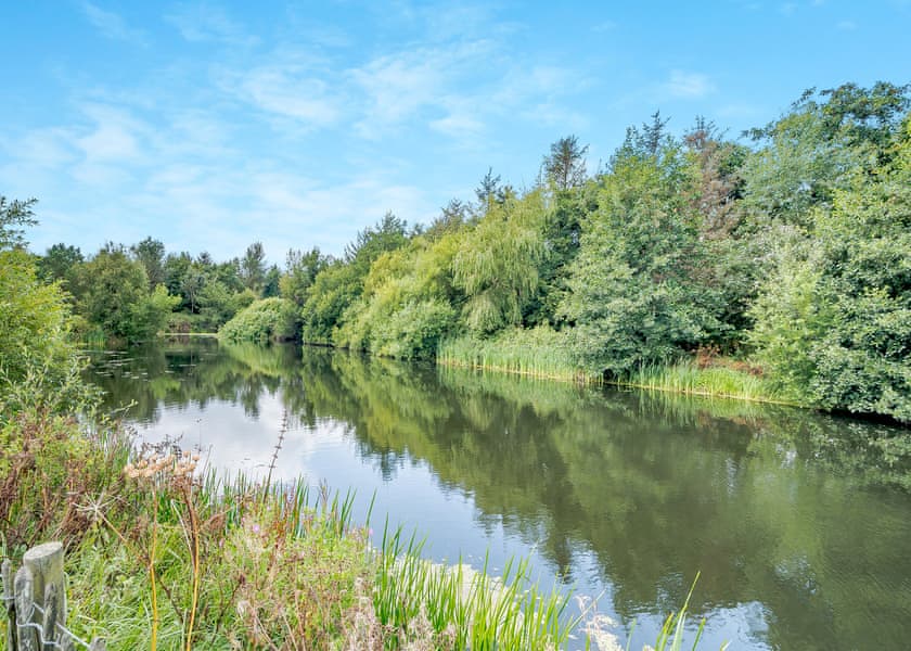 Hot Tub Lodge 3 Pet Friendly - Brighouse Bay Holiday Park, Kirkcudbright