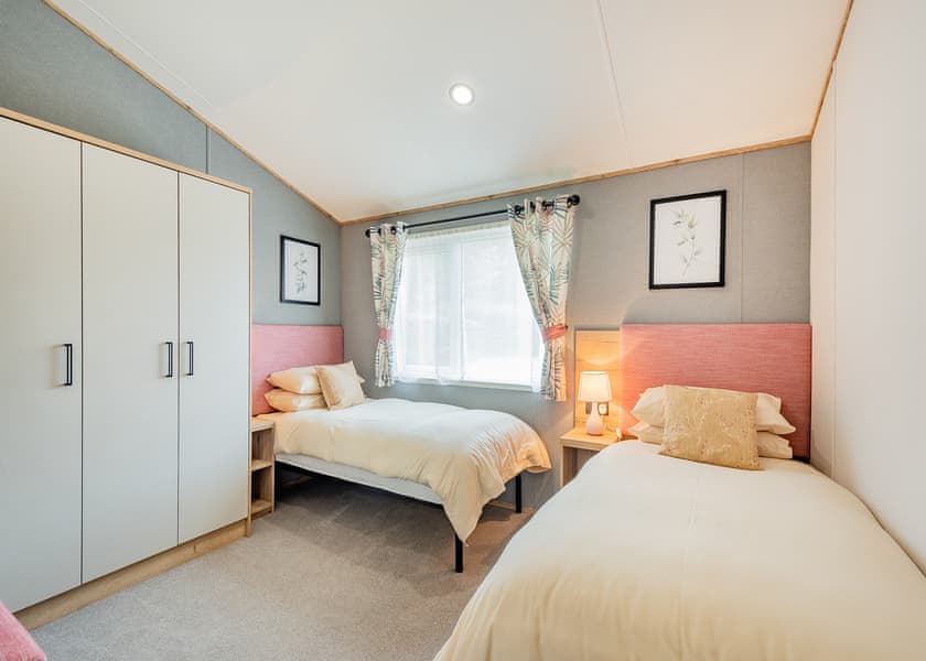 Hot Tub Lodge 3 Pet Friendly - Brighouse Bay Holiday Park, Kirkcudbright