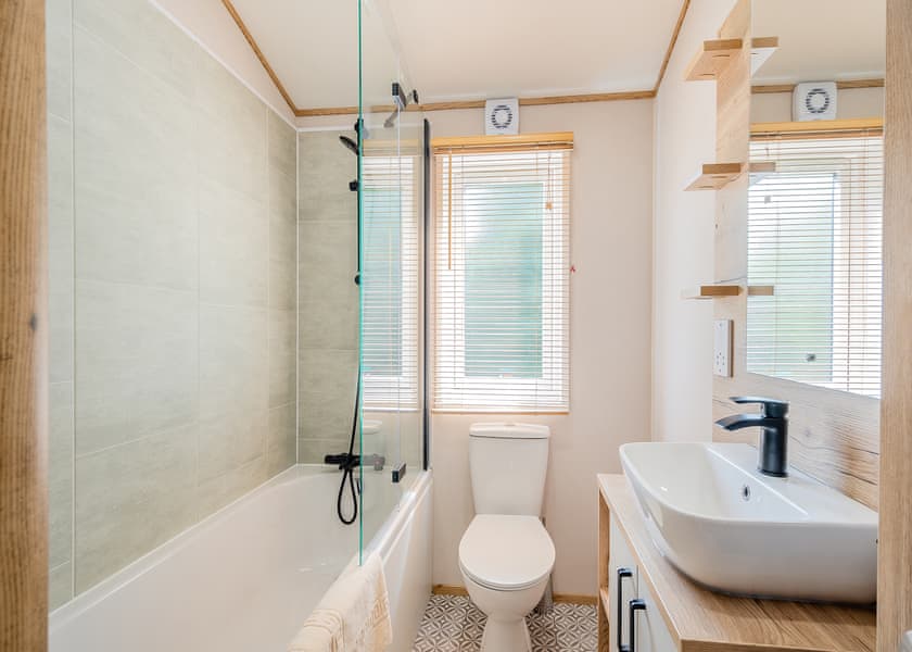 Hot Tub Lodge 3 Pet Friendly - Brighouse Bay Holiday Park, Kirkcudbright