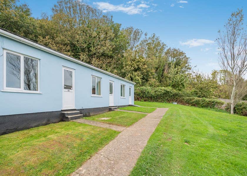 Silver 1 Chalet Slps 4 Pet - Brixham Holiday Park, Brixham, Torbay