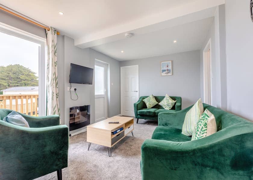 Platinum 3 Bedroom Chalet Sleeps 5 - Brixham Holiday Park, Brixham, Torbay