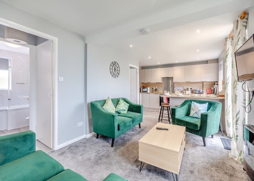 Platinum 3 Bedroom Chalet Sleeps 5 - Brixham Holiday Park, Brixham, Torbay