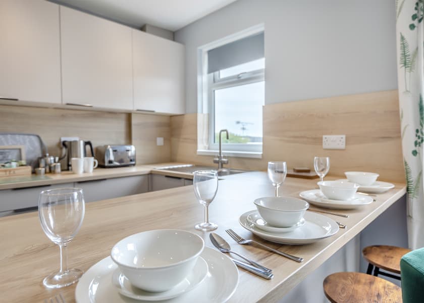 Platinum 3 Bedroom Chalet Sleeps 5 - Brixham Holiday Park, Brixham, Torbay