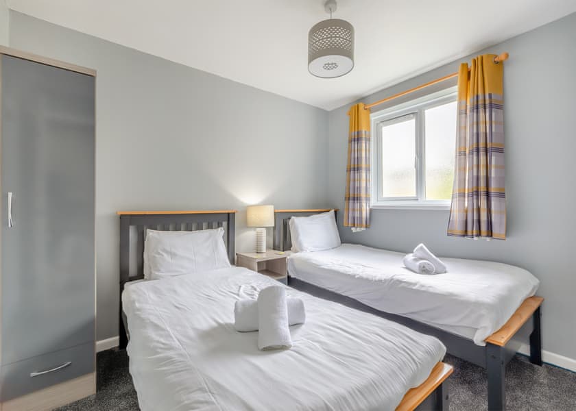 Platinum 3 Bedroom Chalet Sleeps 5 - Brixham Holiday Park, Brixham, Torbay