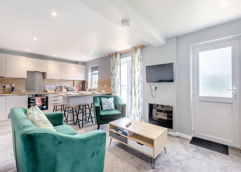 Platinum 3 Bedroom Chalet Pet - Brixham Holiday Park, Brixham, Torbay