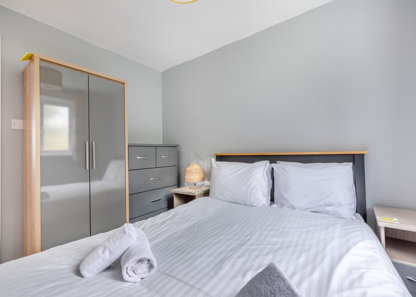 Platinum 3 Bedroom Chalet Pet - Brixham Holiday Park, Brixham, Torbay