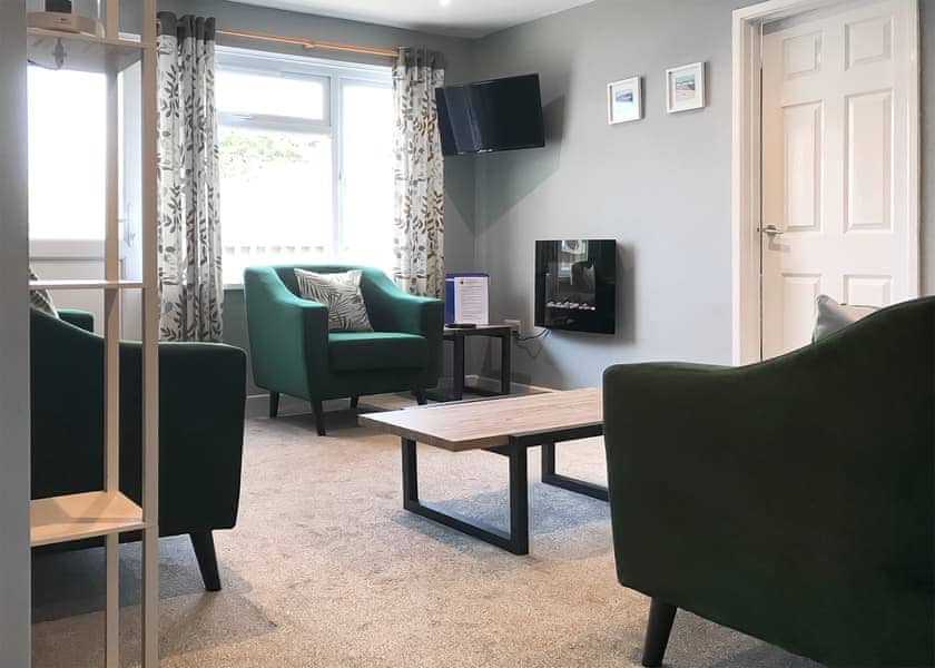Platinum 3 Bedroom Chalet Sleeps 6 - Brixham Holiday Park, Brixham, Torbay