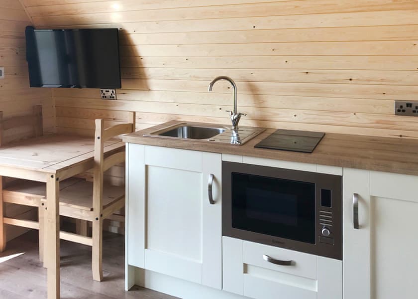 Woodpecker Pods - Bron Eifion Lodges, Criccieth, Gwynedd