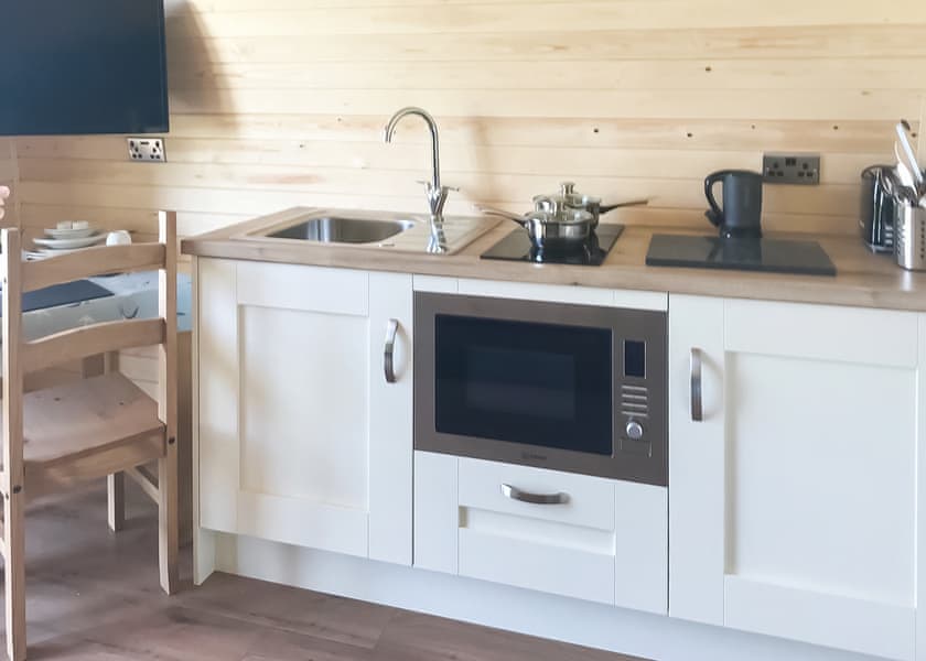 Woodpecker Pods - Bron Eifion Lodges, Criccieth, Gwynedd