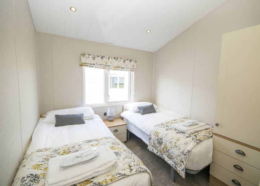 Platinum 3 Bedroom Lodge - Broadland Sands, Corton, Lowestoft
