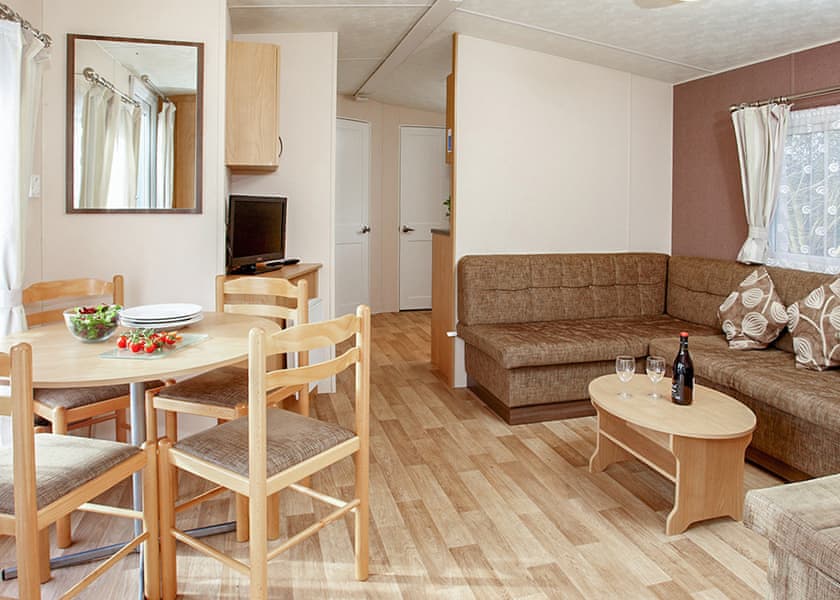 Silver 4 Caravan (Pet Friendly) - Broadland Sands, Corton, Lowestoft