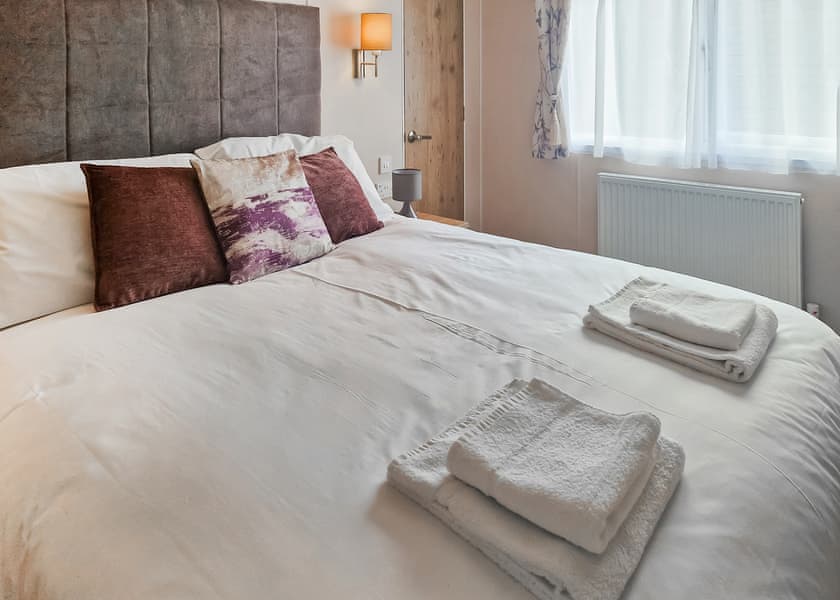 Silver 2 Bed - Brightlingsea Holiday Park, Brightlingsea