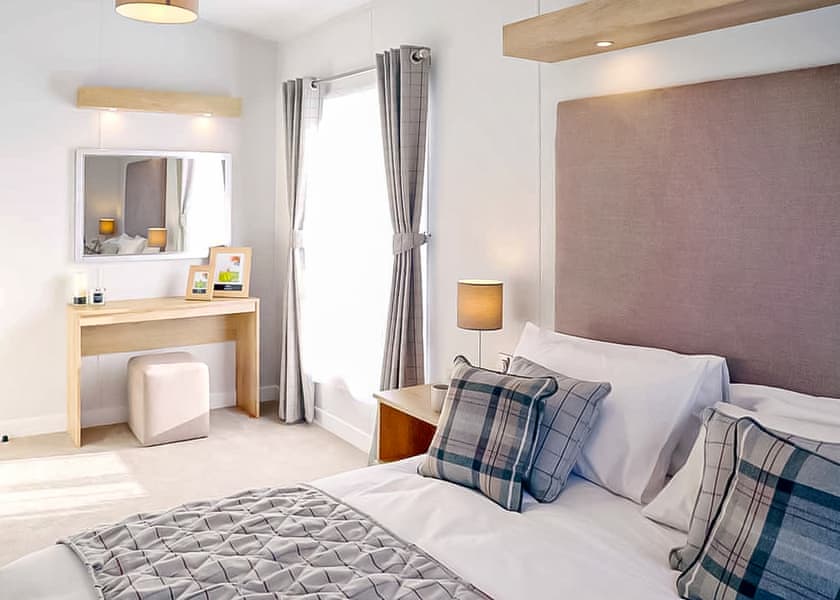 4 Berth Luxury Lodge Accessible - Bude Holiday Resort, Bude