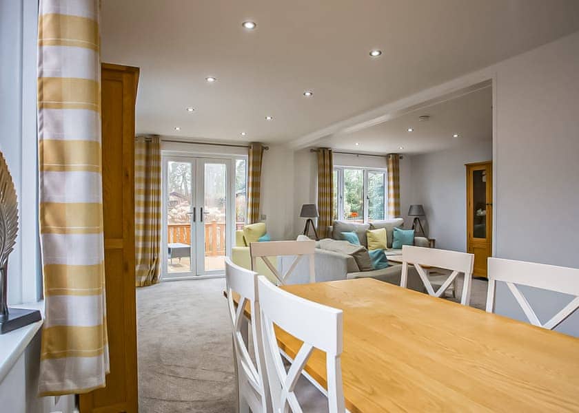 Indulgent 6 Berth Lodge (Pet) - Bude Holiday Resort, Bude