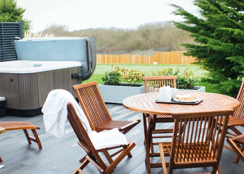 Summerleaze Garden Cottage 3 Spa - Bude Coastal Resort, Stratton, Nr Bude
