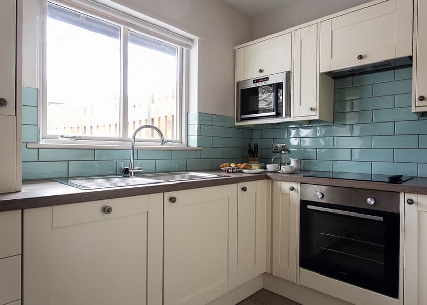 Summerleaze Cottage 2 Spa - Bude Coastal Resort, Stratton, Nr Bude