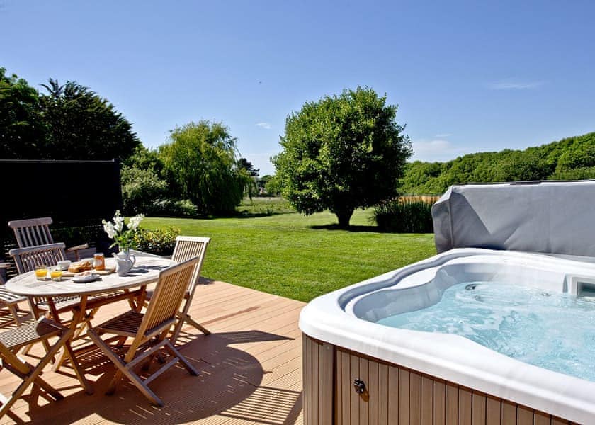 Summerleaze Garden Cottage 2 | Summerleaze Garden Cottage 2 Spa - Bude Coastal Resort, Stratton, Nr Bude