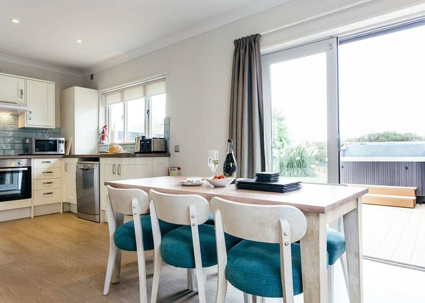 Summerleaze Garden Cottage 2 | Summerleaze Garden Cottage 2 Spa - Bude Coastal Resort, Stratton, Nr Bude