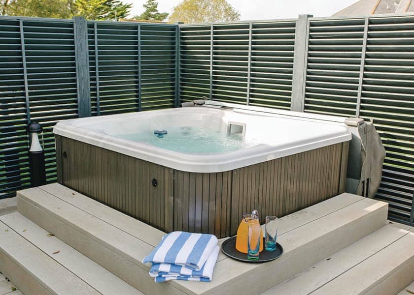 Typical Cornish Lodge | Cornish Lodge Spa - Bude Coastal Resort, Stratton, Nr Bude
