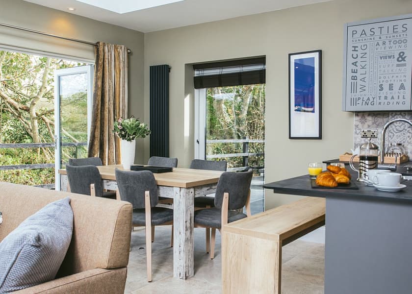 Cornish Lodge Spa - Bude Coastal Resort, Stratton, Nr Bude