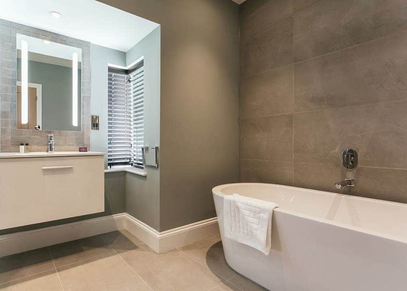 Cornish Lodge Spa - Bude Coastal Resort, Stratton, Nr Bude