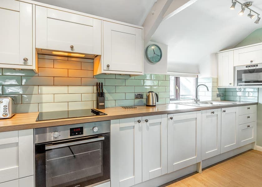 Crabtree Cottage - Bude Coastal Resort, Stratton, Nr Bude